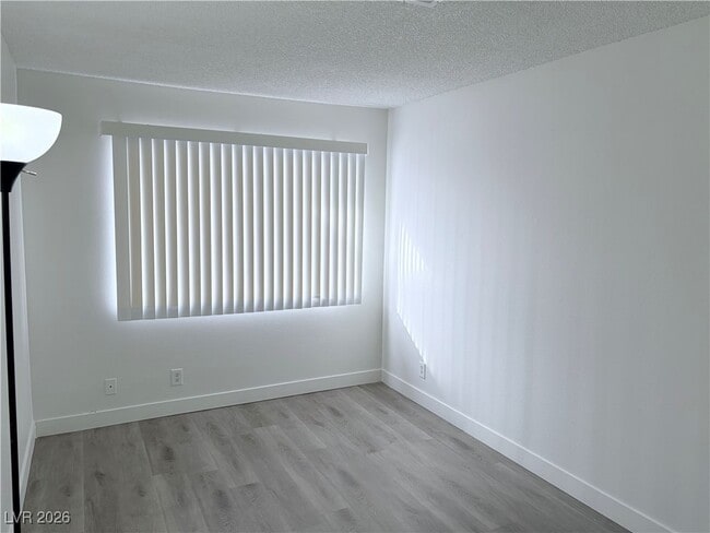 Building Photo - 4350 Caliente St