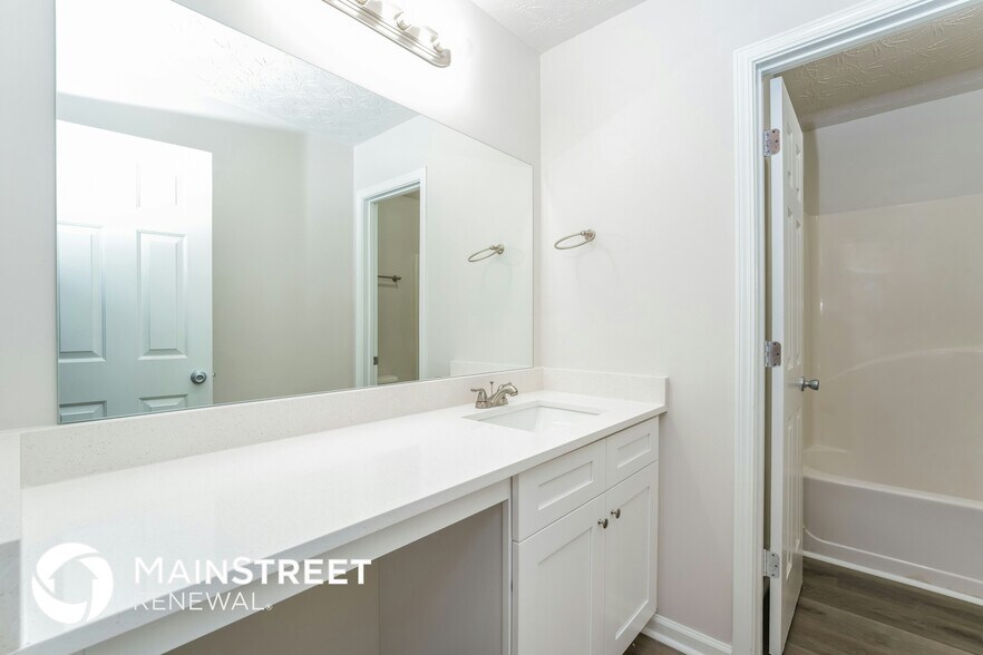 Building Photo - 15 Emerson Trail