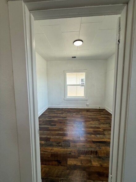 Building Photo - 1705 Arizona Ave