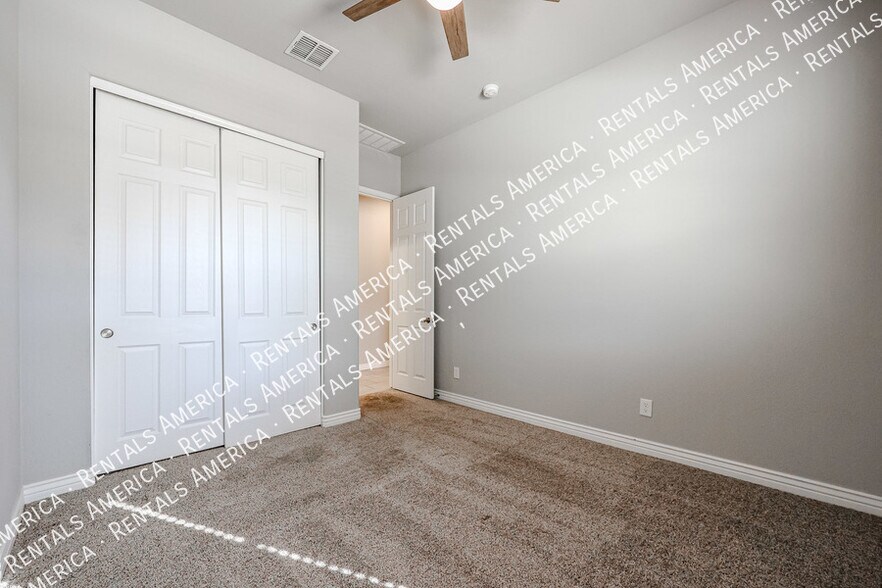 Building Photo - 8544 W Midway Ave