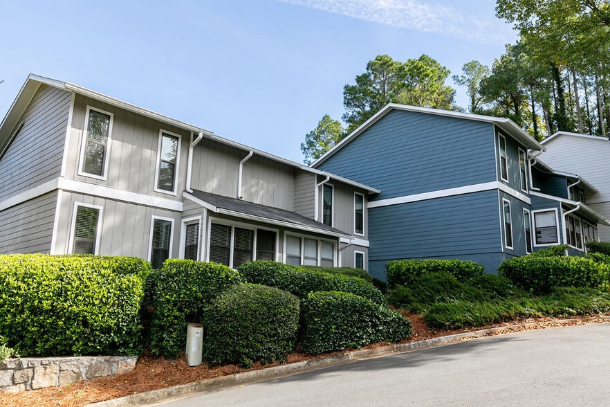 The Arbors at East Cobb 1805 Roswell Rd Marietta GA 30062 Apartment