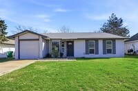 Building Photo - 5544 Dunson Dr