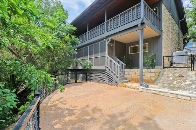 Building Photo - 3801 Laurel Ledge Ln