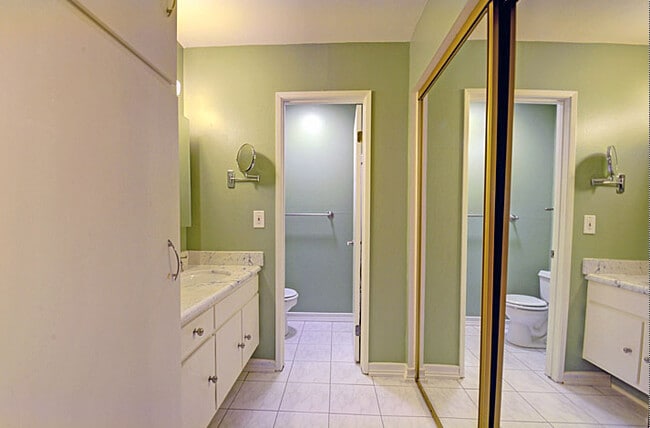 Bathroom - 7742 Redlands St