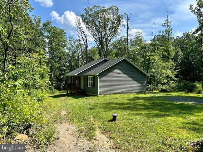 Building Photo - 101 Brier Rabbit Ct