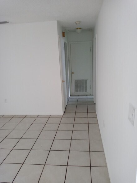 Building Photo - 8034 Orange Ave