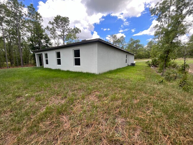 Building Photo - Citrus Springs - Welcome Home