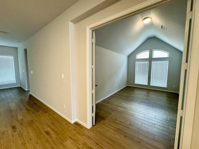 Building Photo - 31310 Wildflower Fld Ct