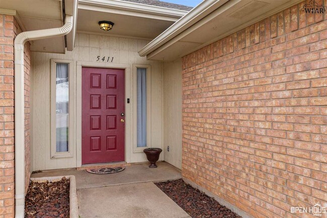 Building Photo - 5411 Forest Cove Dr