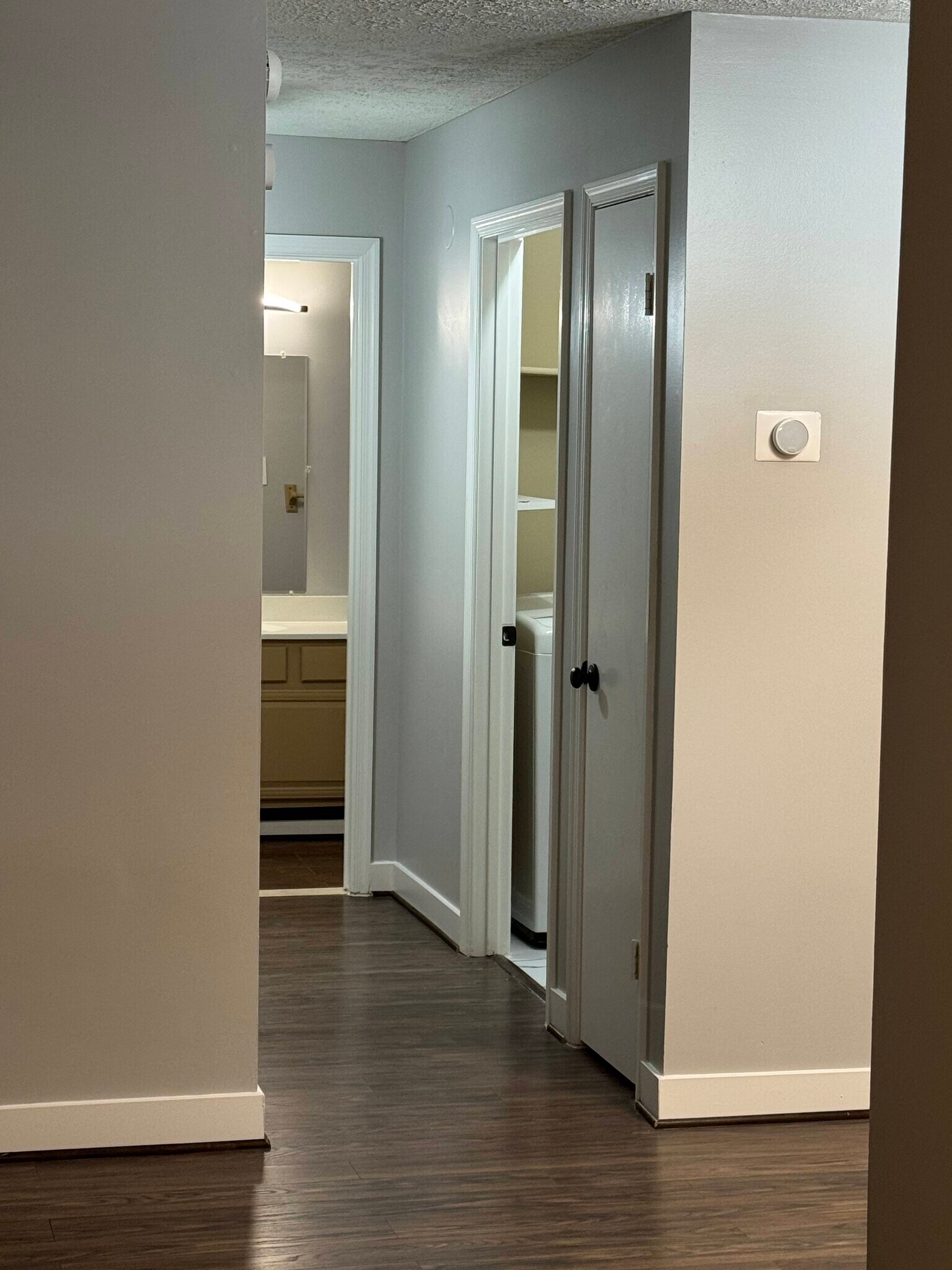 Building Photo - 10129 Oakton Terrace Rd