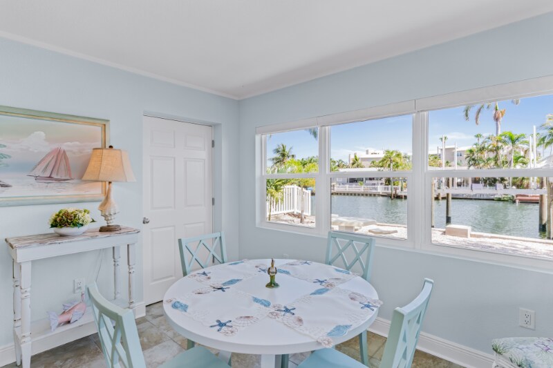 Building Photo - 14827 N Bayshore Dr