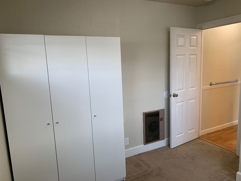 Building Photo - 1311 S 3rd Ave