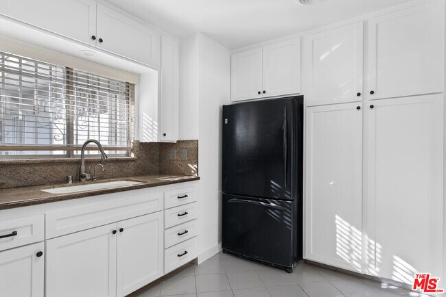 Building Photo - 824 S Shenandoah St