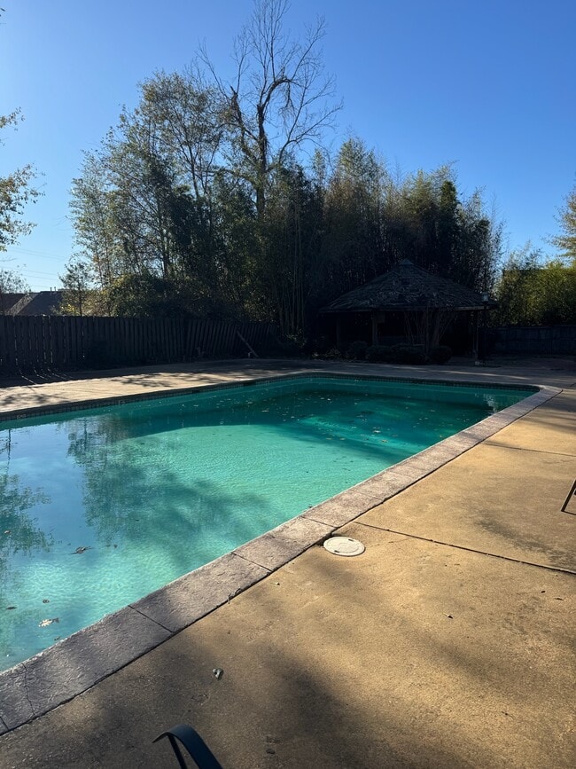 Building Photo - 807 Park Lane