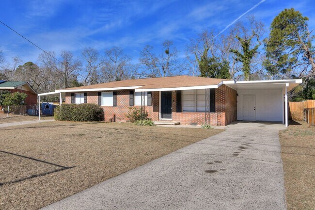 Building Photo - 4 Bedroom 1.5 Bathroom Home in Augusta