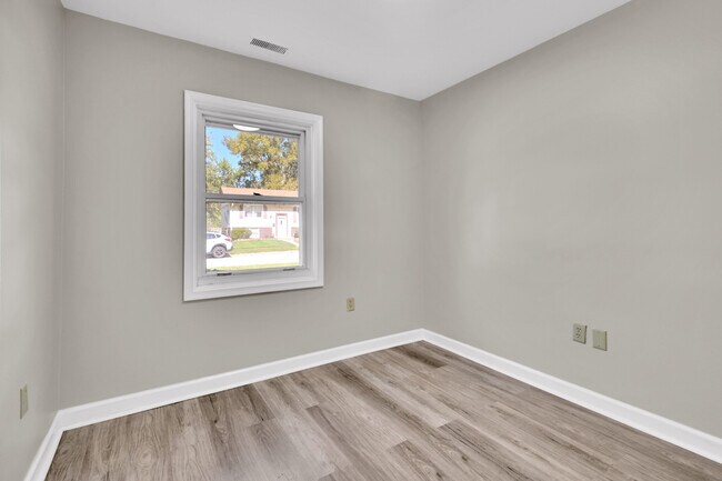 Building Photo - 4329 Whitehall Ln