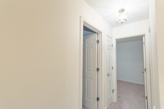 Building Photo - 1402 Minor Ridge Ct
