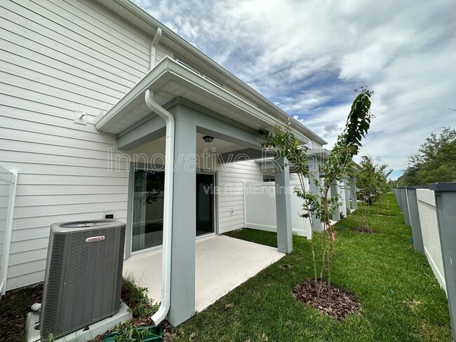 Building Photo - 2887 Clever Ln