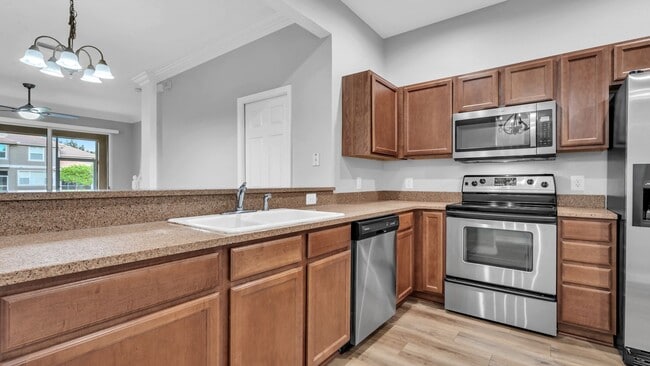 Building Photo - Spacious, light, bright 2 Master BR, 2-car...
