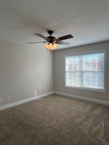 Building Photo - Spacious home in Karns community Millers Plantation S/D