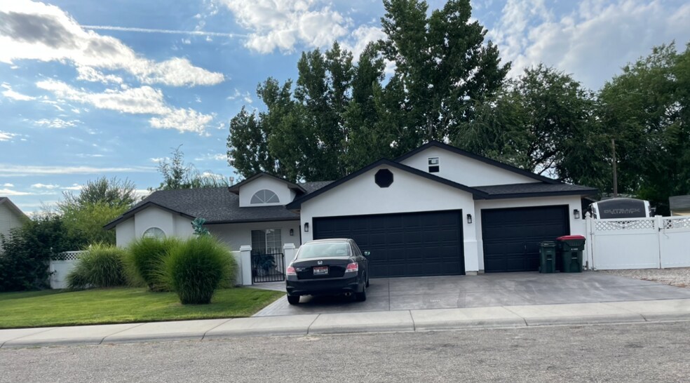 Exterior of Home - 3824 W Bismark Dr