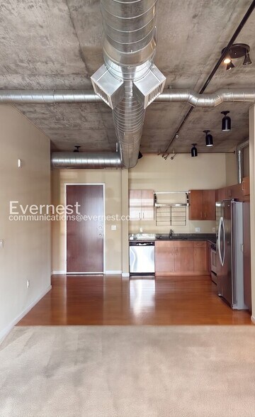 Building Photo - 3601 Arapahoe Ave