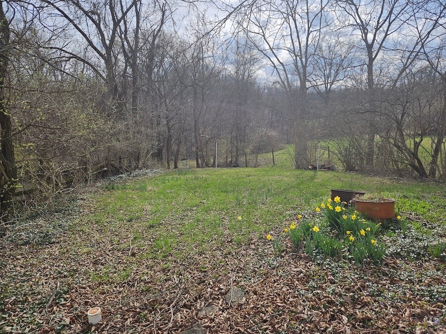 Building Photo - 115 Sanders Dr