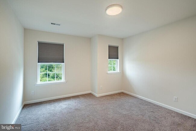 Building Photo - 720 Sun Valley Ct