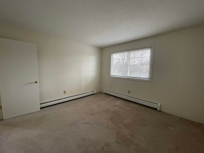 Building Photo - 3981 Brown Ave