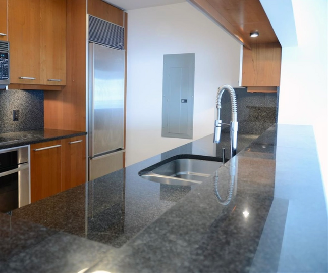 Building Photo - 901 Brickell Key Blvd