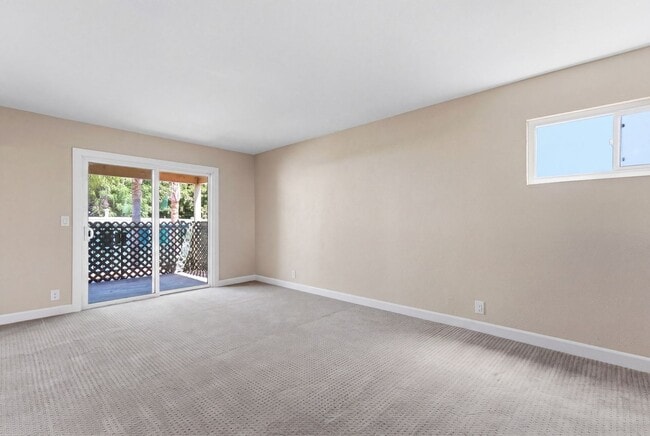 Building Photo - 211 Avenida Monterey