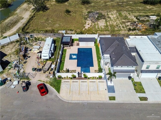 Building Photo - 30 Corales St