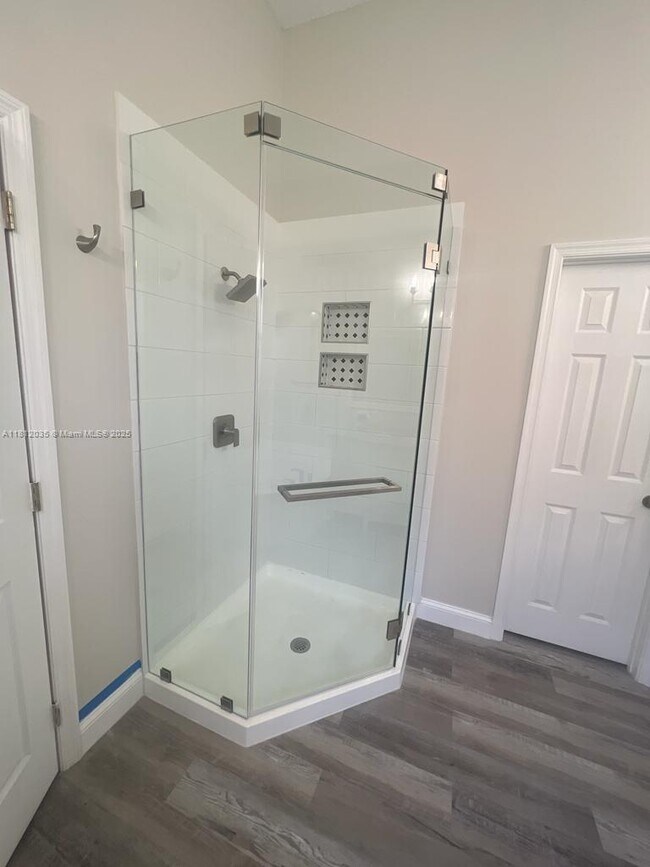 Building Photo - 1342 Crossbill Ct