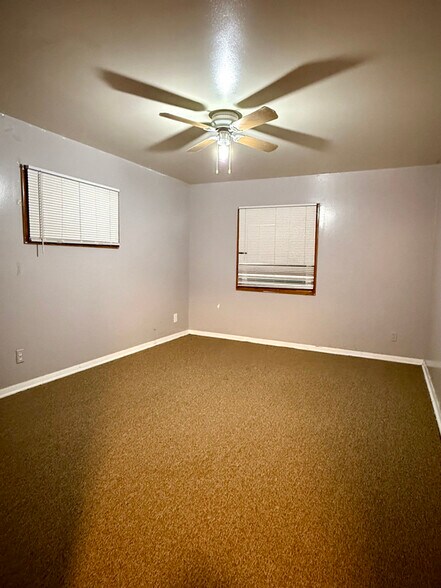 Building Photo - 24 Sumner Pl