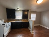 Building Photo - 1 bedroom 1 bath apartment in Elkhart In