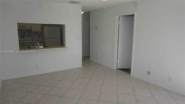 Building Photo - 10057 Winding Lake Rd