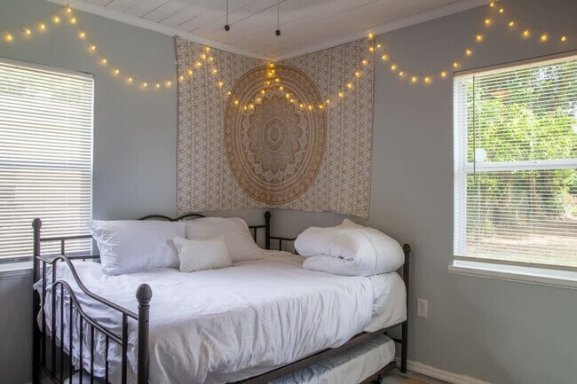 Building Photo - 123 Oconee St