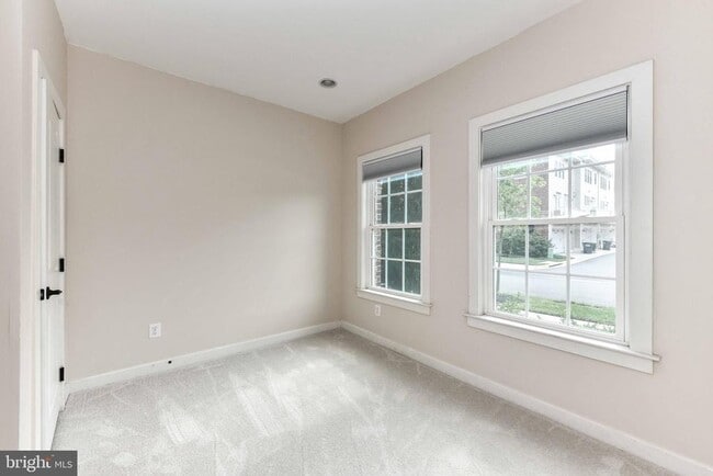 Building Photo - 3160 Yeager Dr