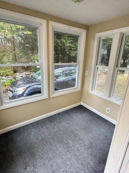 Building Photo - 81 Maurice St