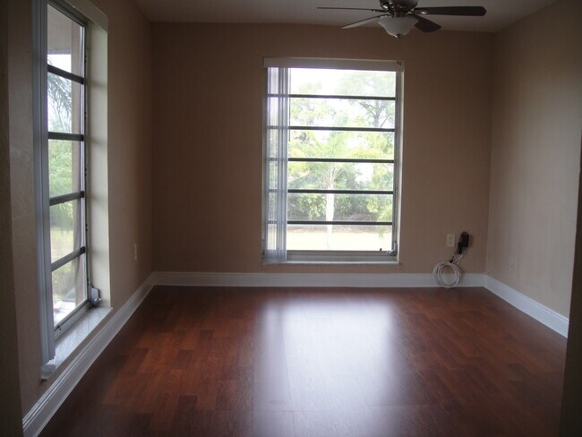 MBR1 - 9405 SW 76th St