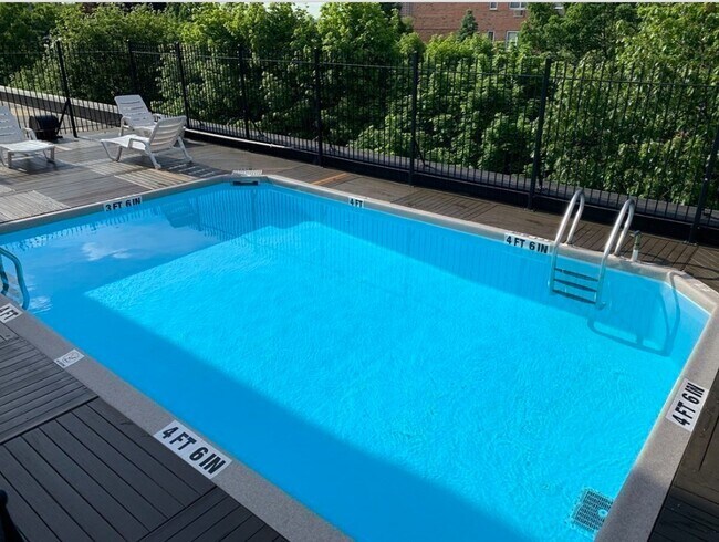 Building Photo - 125 Pleasant St