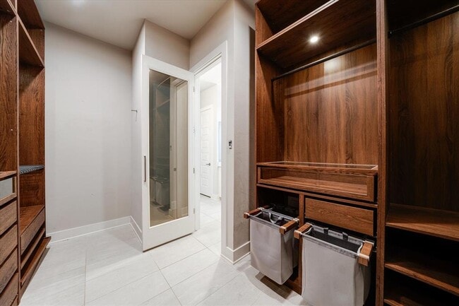 Building Photo - 6316 Bernia Dr