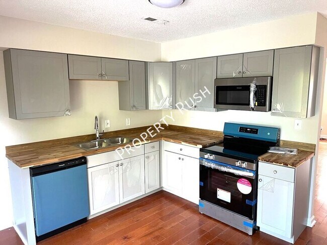 Building Photo - 46 Bell Rd