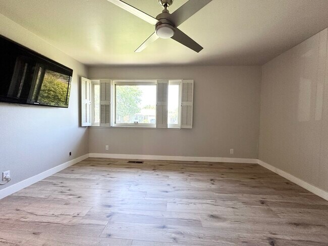 Building Photo - 5011 Jennings Way