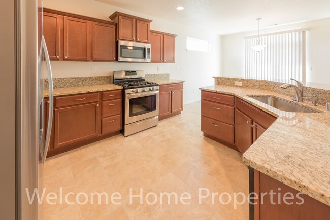 Building Photo - Beautiful Home in a Secluded Neighborhood