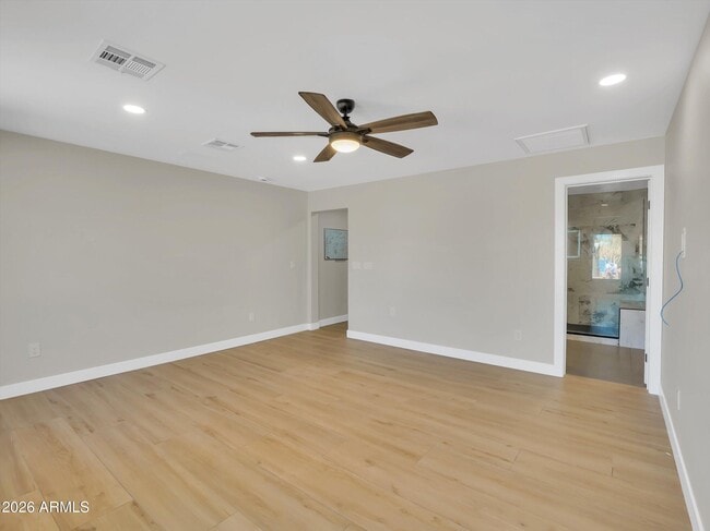 Building Photo - 5122 W Fallen Leaf Ln