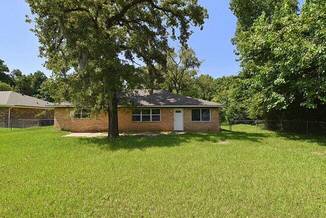 Building Photo - 3615 Willie Way