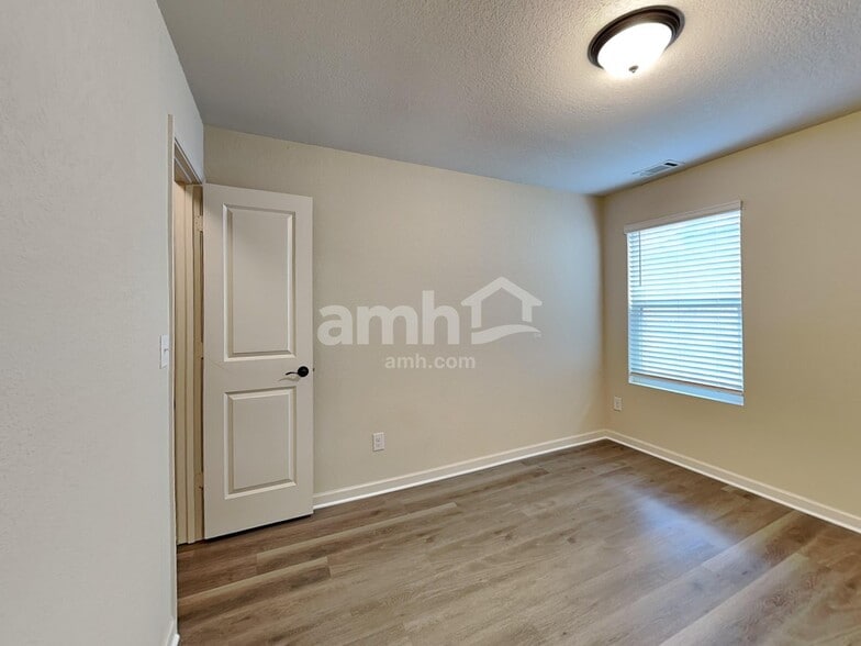 Building Photo - 154 Al Jennah Blvd