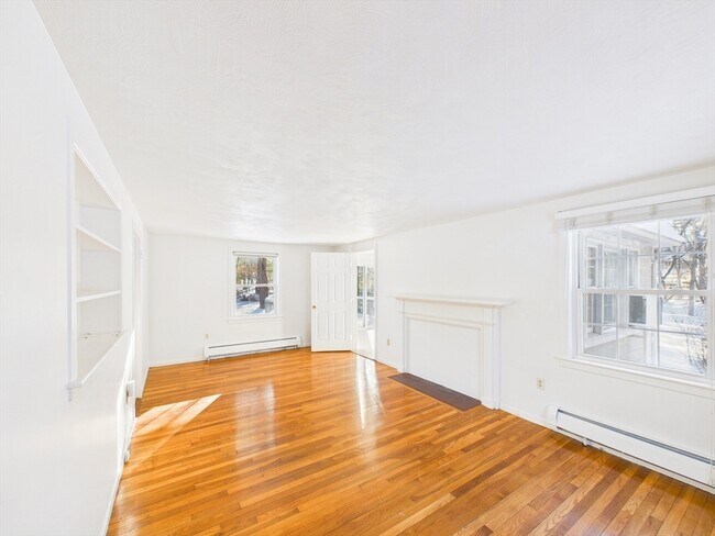 Building Photo - 24 Walpole St