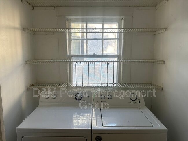 Building Photo - 1714 Dartmouth Ave